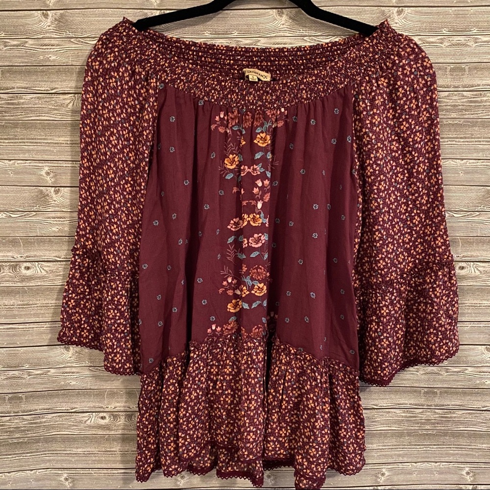 🐝 NWT Democracy Maroon Floral Top